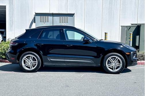 2024 Porsche Macan Base