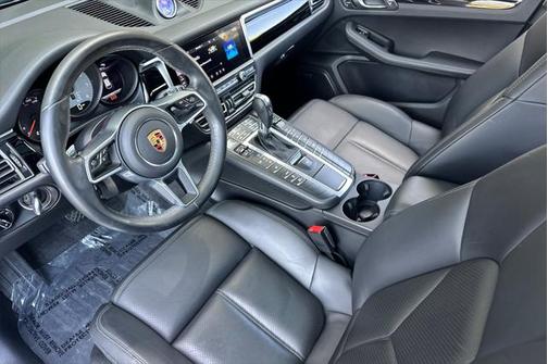 2021 Porsche Macan Base