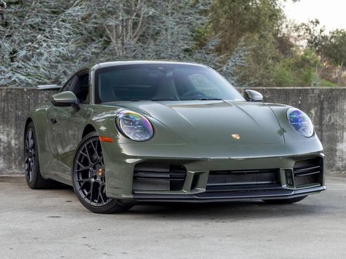 2025 Porsche 911 Carrera