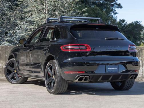 2016 Porsche Macan Macan Turbo