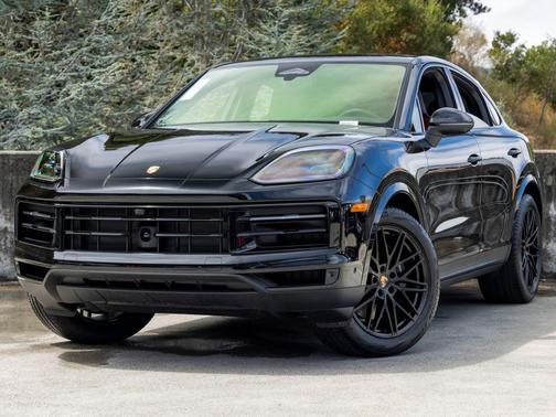 Chromite Black Metallic 2026 Porsche Cayenne Cayenne