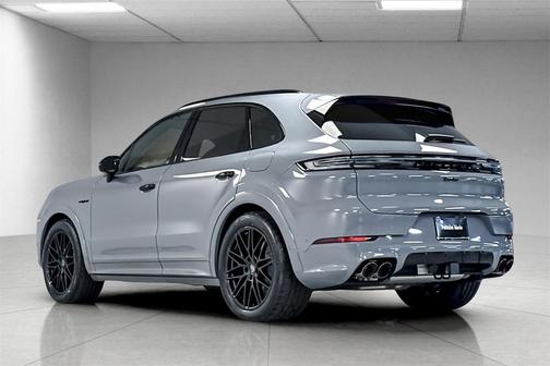 2025 Porsche Cayenne Turbo