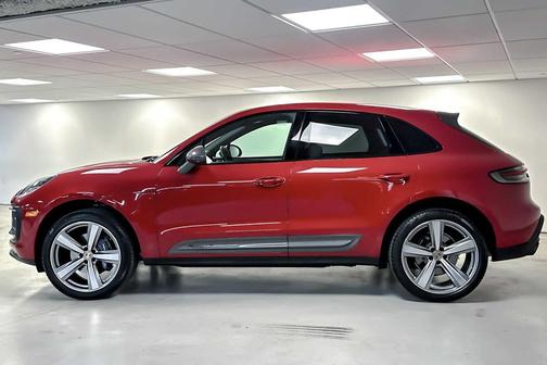 2024 Porsche Macan T