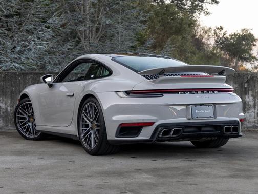 2022 Porsche 911 Turbo