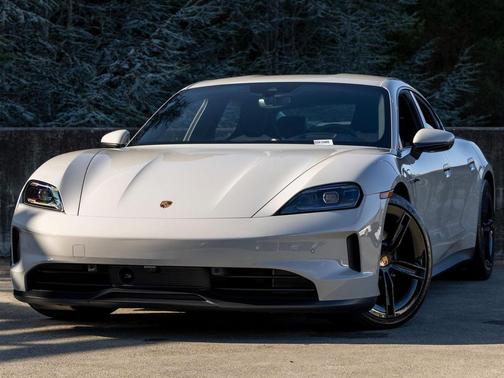 2025 Porsche Taycan 4