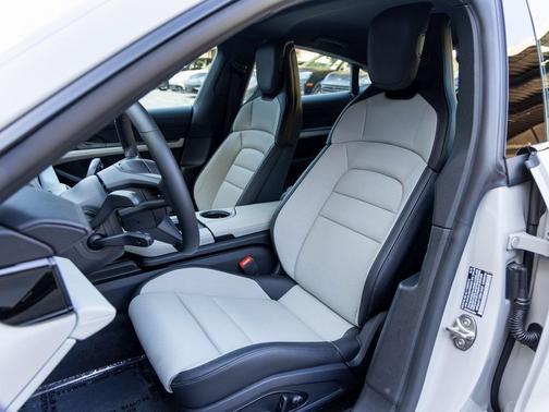 2025 Porsche Taycan 4