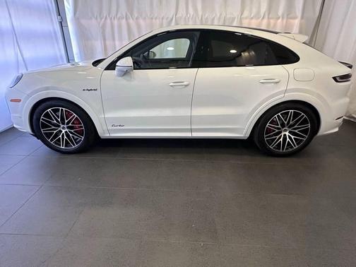 2025 Porsche Cayenne Cayenne Turbo E-Hybrid