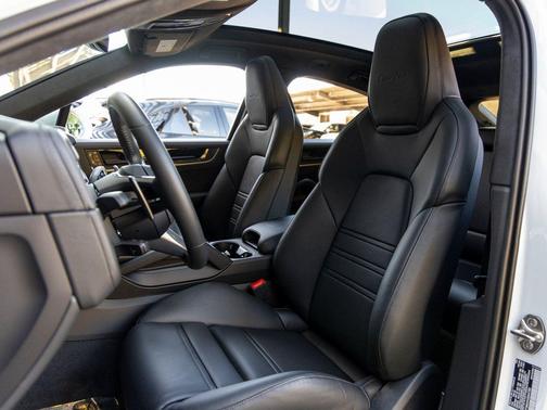 2025 Porsche Cayenne Cayenne Turbo E-Hybrid