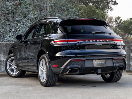2025 Porsche Macan T