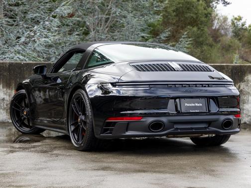 2024 Porsche 911 Targa 4 GTS