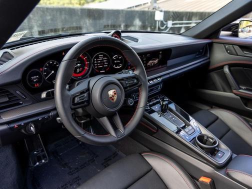 2024 Porsche 911 Targa 4 GTS