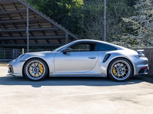2022 Porsche 911 Turbo S