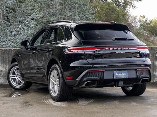 2025 Porsche Macan T