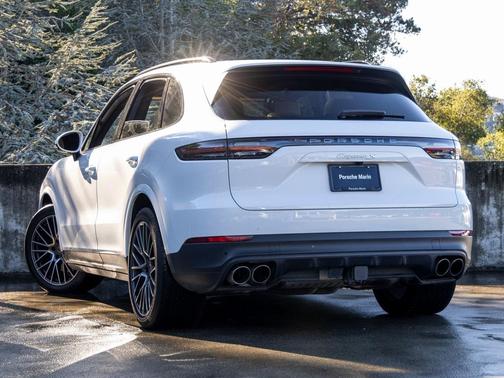 2023 Porsche Cayenne S
