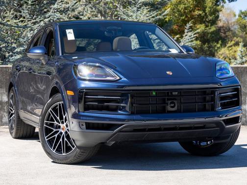 Algarve Blue Metallic 2026 Porsche Cayenne Cayenne