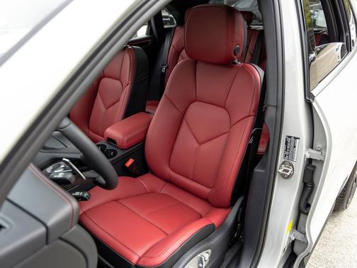Chalk 2026 Porsche Macan Macan