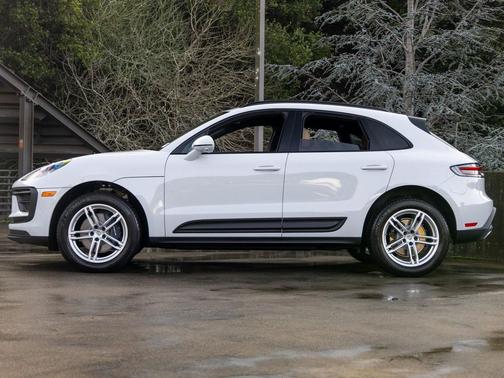 2026 Porsche Macan 