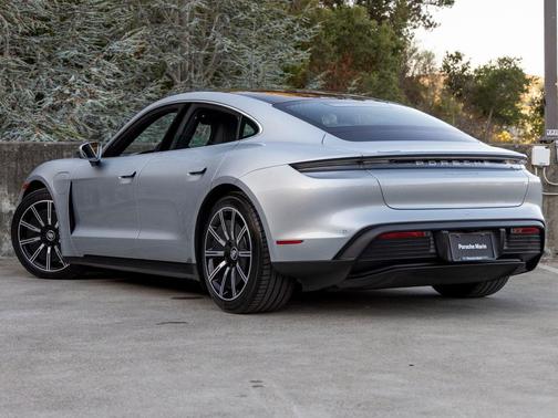 2022 Porsche Taycan 4S