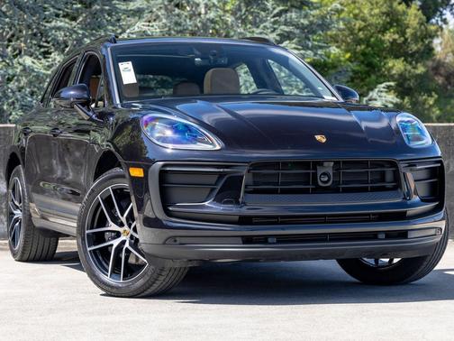 Jet Black Metallic 2026 Porsche Macan Macan