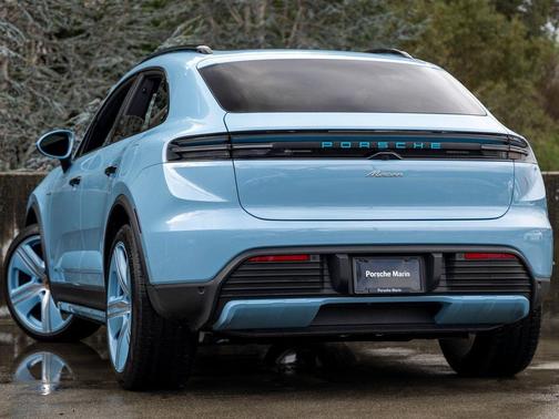 2025 Porsche Macan 