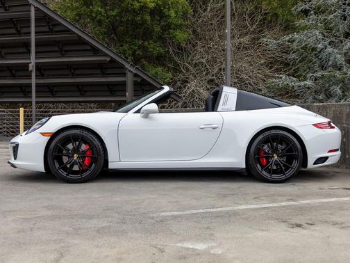2017 Porsche 911 Targa 4S