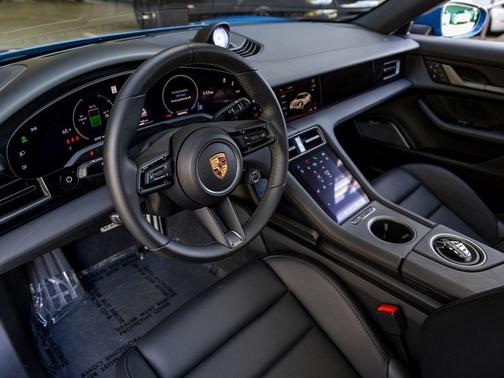 2025 Porsche Taycan 4S