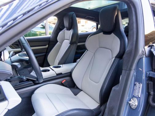 2025 Porsche Taycan GTS