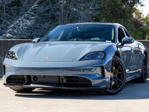 2025 Porsche Taycan GTS