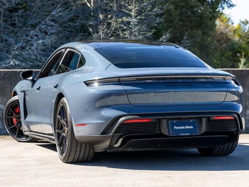 2025 Porsche Taycan GTS