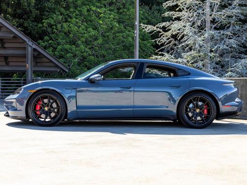 2025 Porsche Taycan GTS