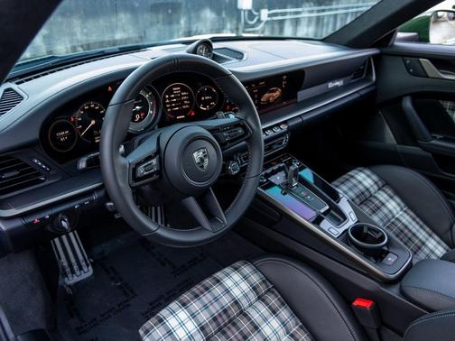 2025 Porsche 911 Turbo