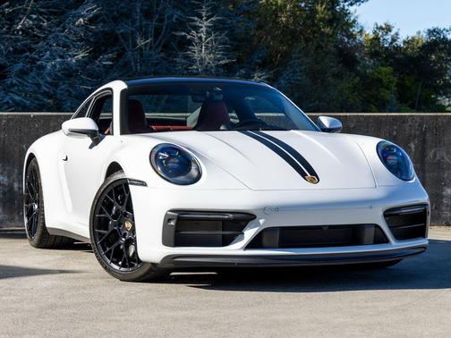 2022 Porsche 911 Carrera GTS