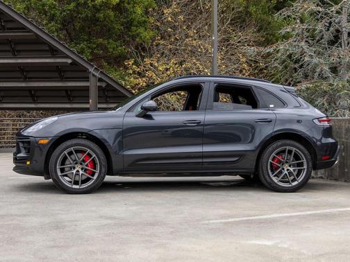 2022 Porsche Macan S