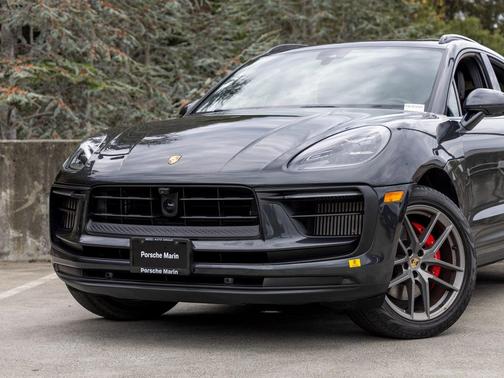2022 Porsche Macan S