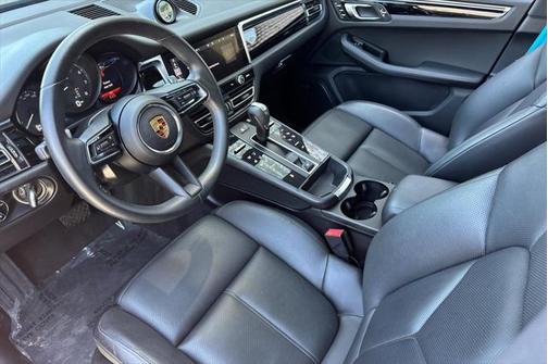 2022 Porsche Macan Base