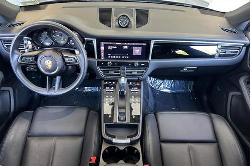 2022 Porsche Macan Base
