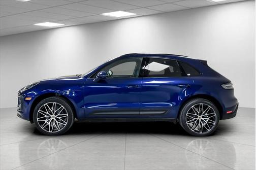 2022 Porsche Macan Base