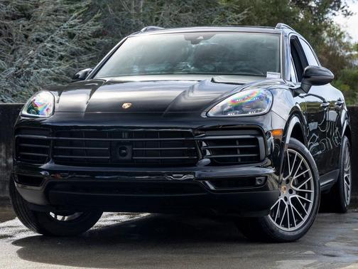 2023 Porsche Cayenne Platinum Edition