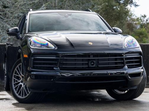 2023 Porsche Cayenne Platinum Edition