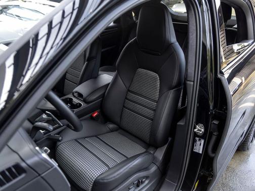 Black 2023 Porsche Cayenne Turbo