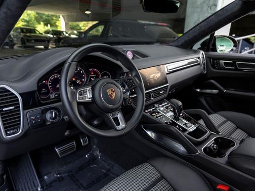 Black 2023 Porsche Cayenne Turbo