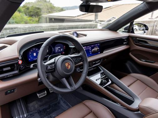 2026 Porsche Macan 4S