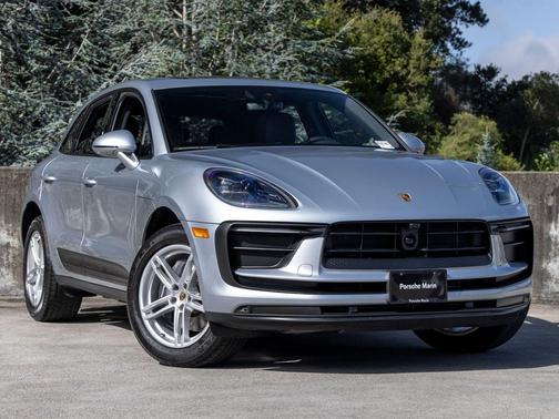 Dolomite Silver Metallic 2025 Porsche Macan Macan