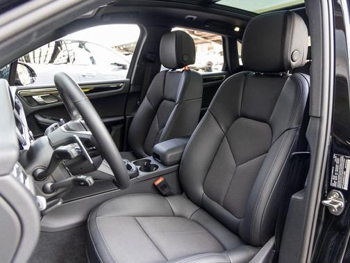 Black 2025 Porsche Macan Macan