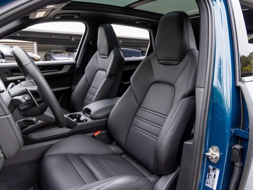 2025 Porsche Cayenne S