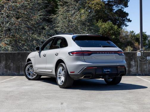 2025 Porsche Macan