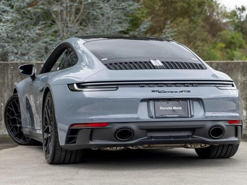 2023 Porsche 911 Carrera GTS