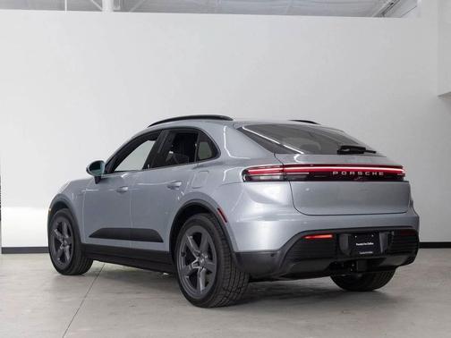 2025 Porsche Macan Electric