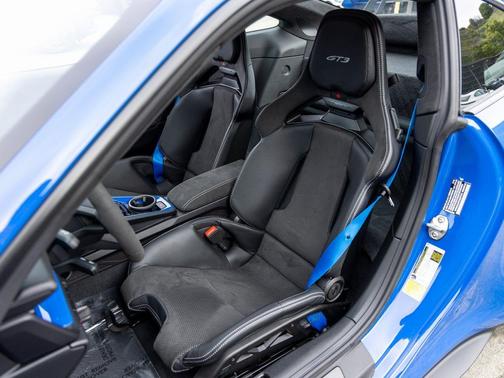 Lugano Blue 2026 Porsche 911 GT3
