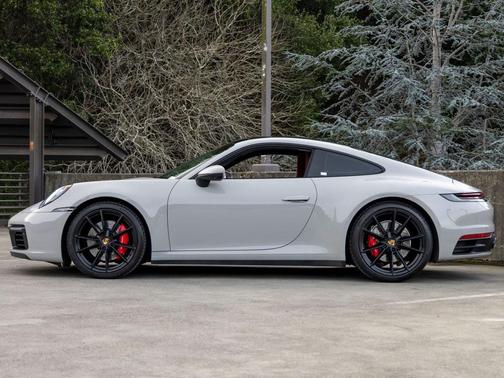2020 Porsche 911 Carrera 4S